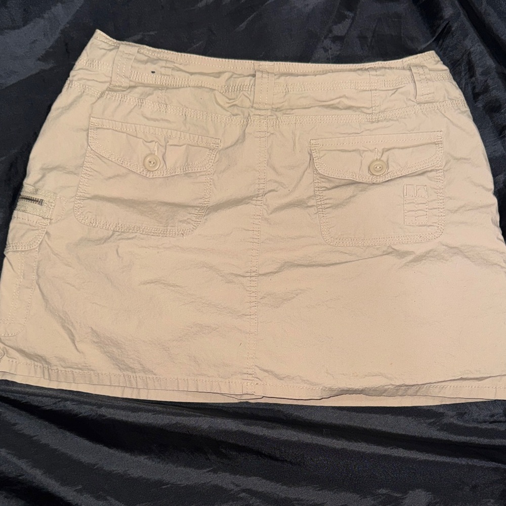 No Boundaries Khaki Cargo Mini Skirt Size 10 | Y2K Utility Style - Picture 3 of 4
